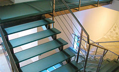 6 pardoseli si balustrade sticla