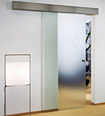 usi-glisante-cu-prindere-pe-perete