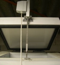 trape-montate-in-afara-golului-pentru-evacuari-de-fum