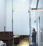 usi-frigorifice-verticale